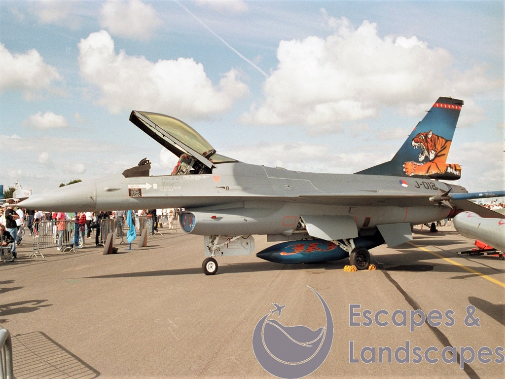 Fighting Falcon F-16A