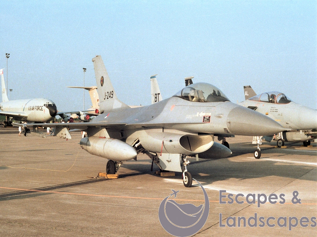 Fighting Falcon F-16A