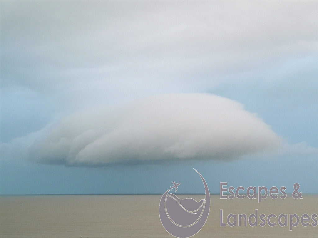 Lenticular cloud