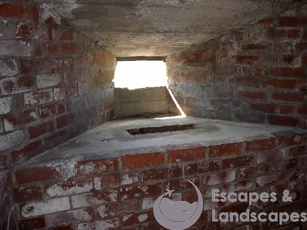 WW2 pillbox (internal), Bossington beach