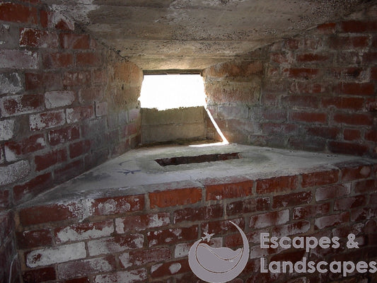 WW2 pillbox (internal), Bossington beach